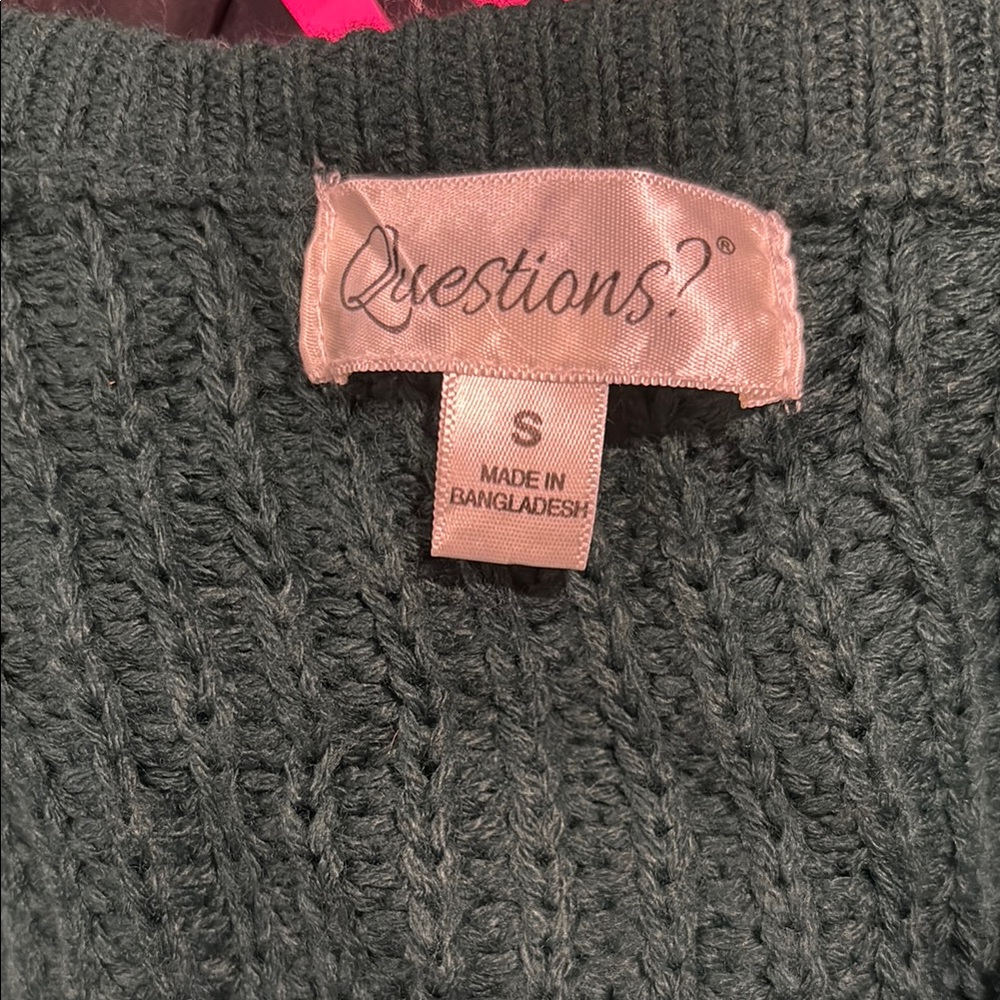 Green Cardigan Sweater with Ribbed Knit Texture - Picture 2 of 2